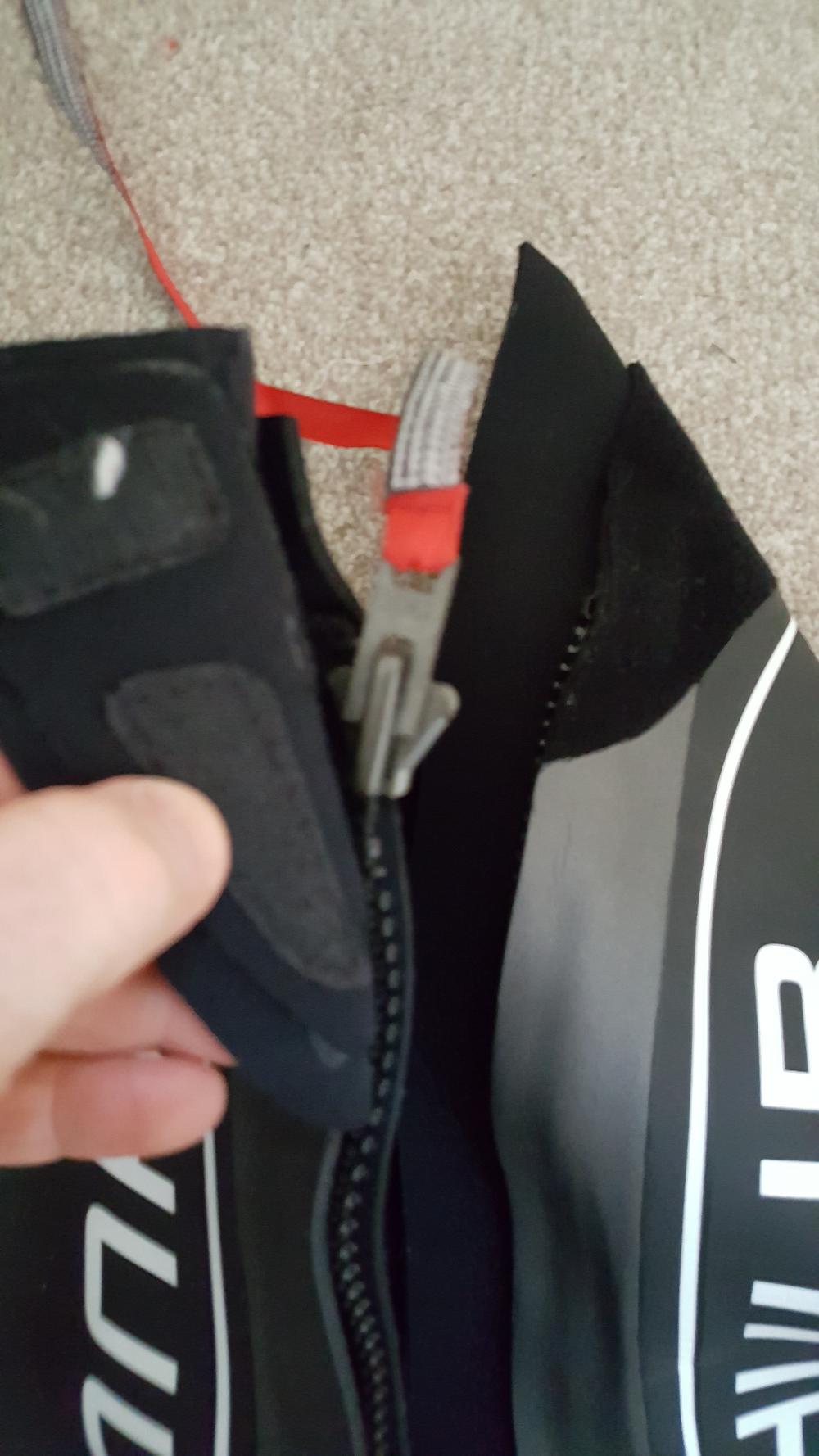 Huub innovative zip design