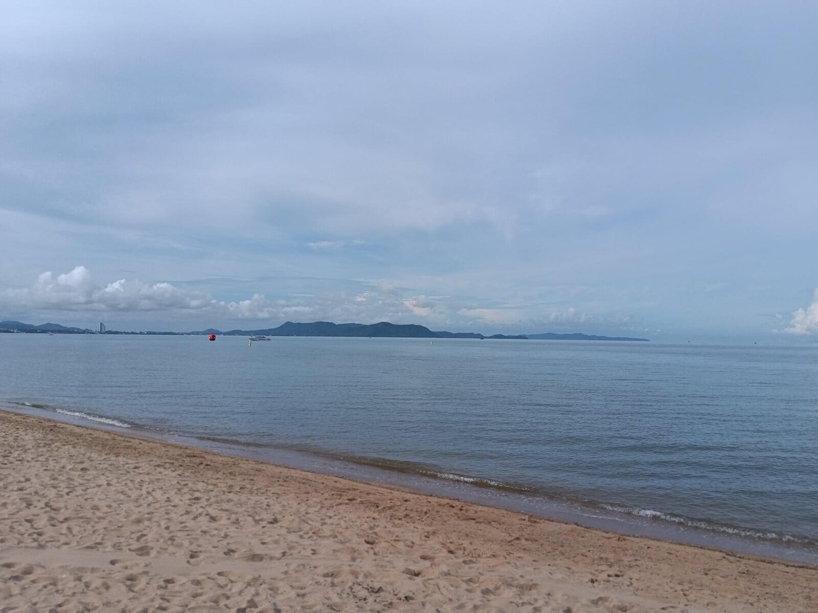 Jomtien beach is perfect for open water swimming in Thailand